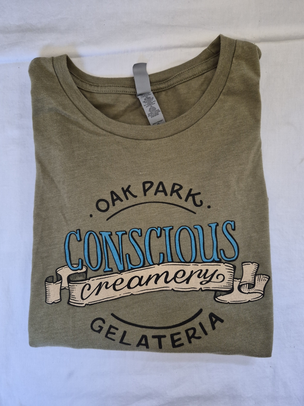 Womens Fitted T‑Shirt in Olive Green
